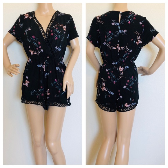 Kendall & Kylie Pants - Kendall + Kylie black Floral romper jumpsuit small